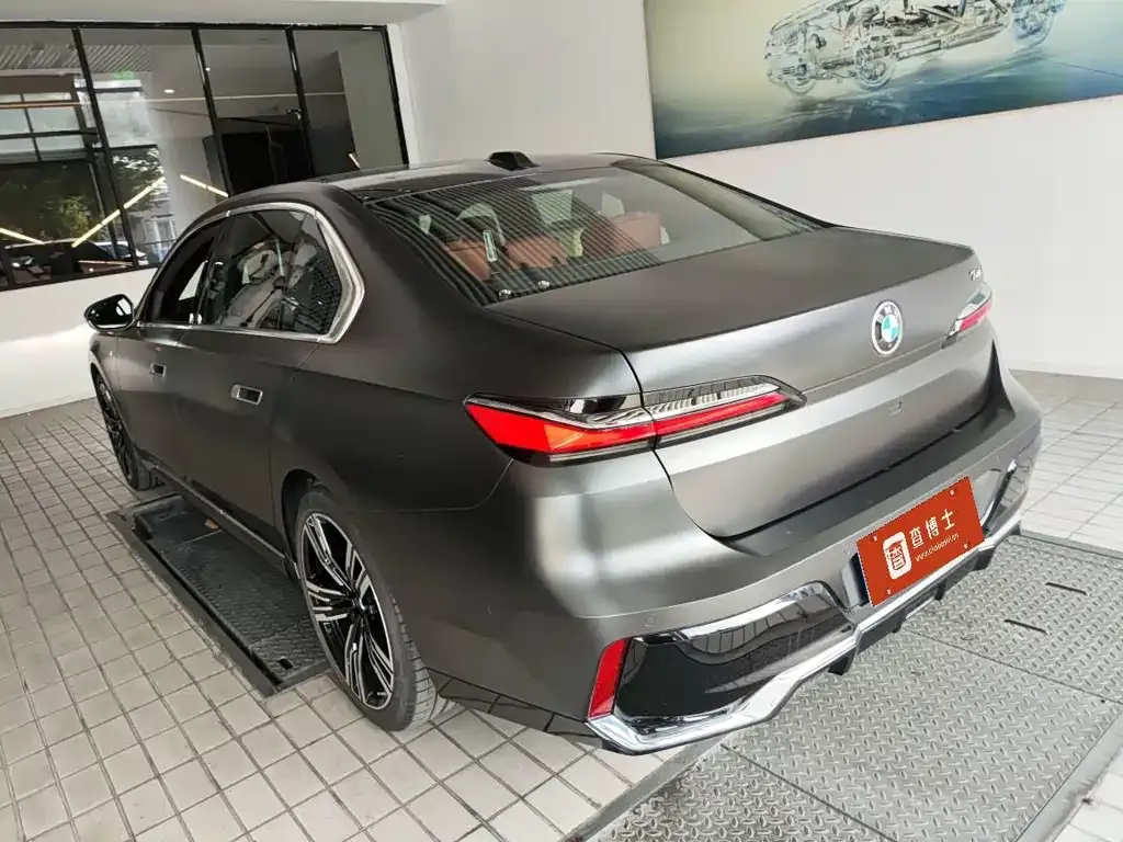 BMW 7 Series 2025 из CN, фото 6