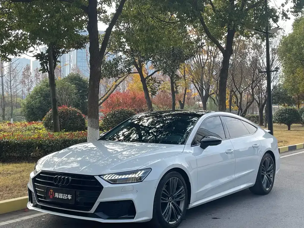 Audi A7 — фото 1