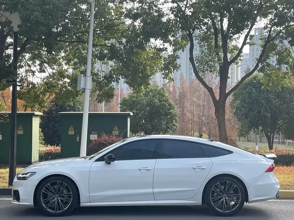 Audi A7 — фото 8