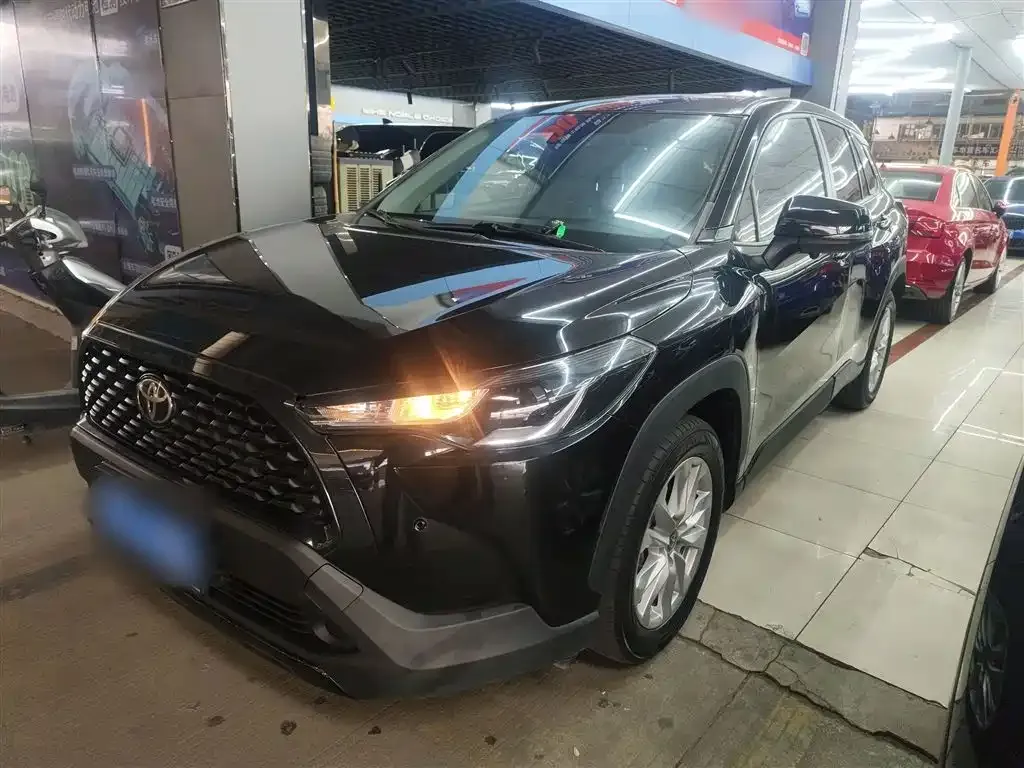 Toyota Corolla Cross 2023 из CN, фото 1