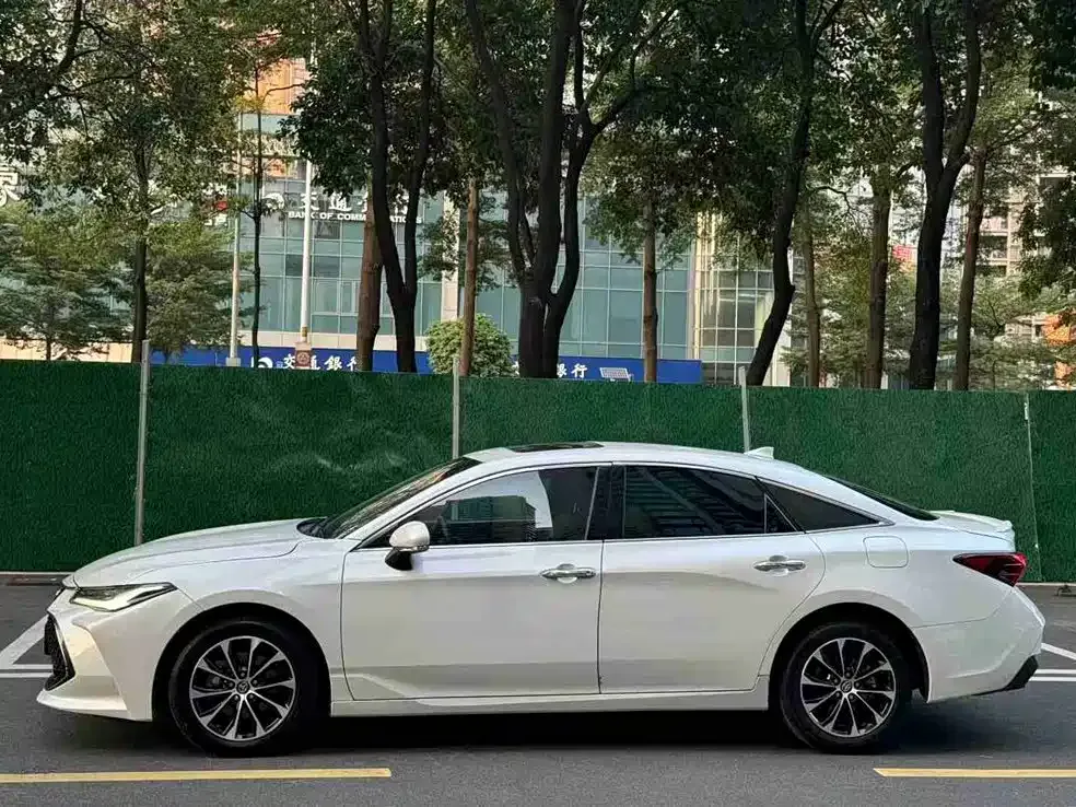 Toyota Avalon 2023 из CN, фото 9