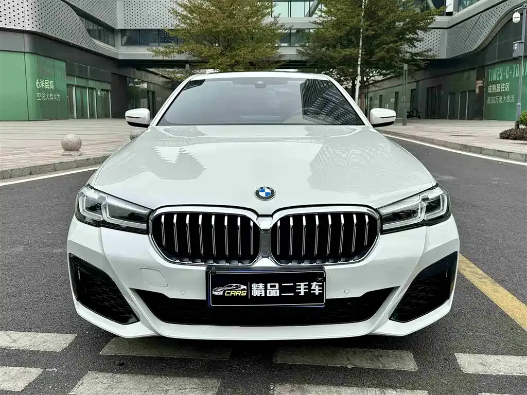 BMW 5 Series — фото 6