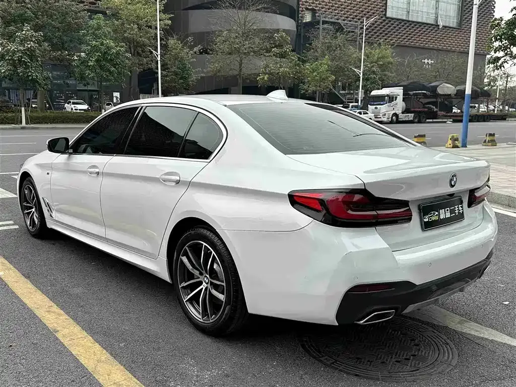 BMW 5 Series — фото 3