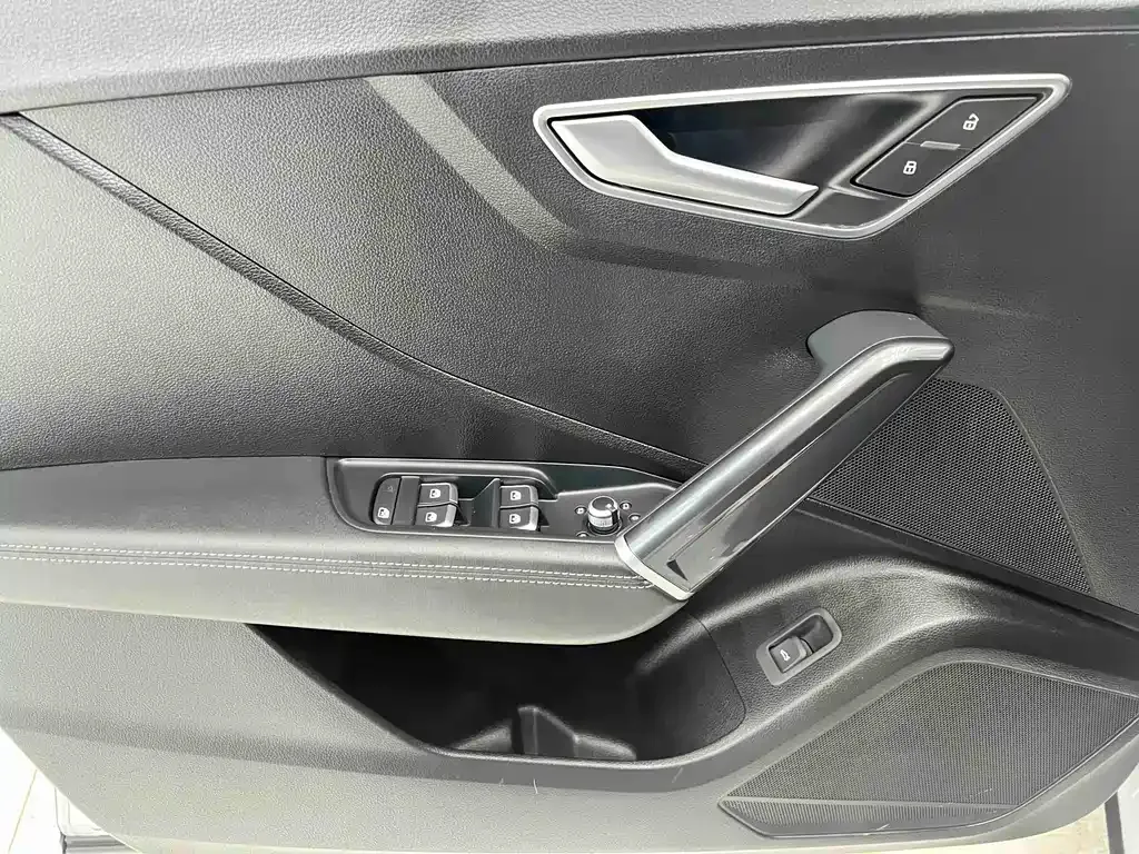 Audi Q2L 2022 из CN, фото 3