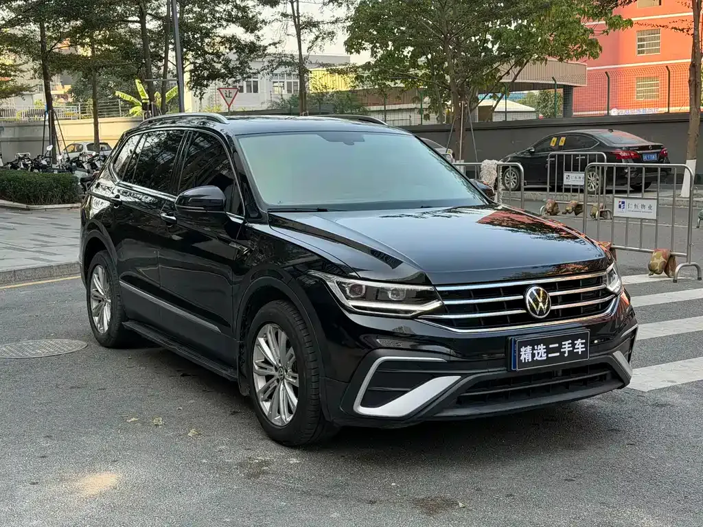 Volkswagen Tiguan L 2021 из CN, фото 5
