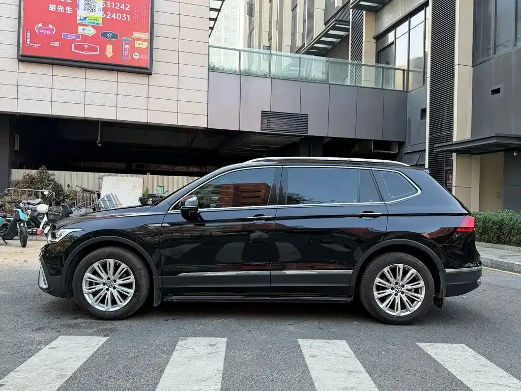 Volkswagen Tiguan L 2021 из CN, фото 3