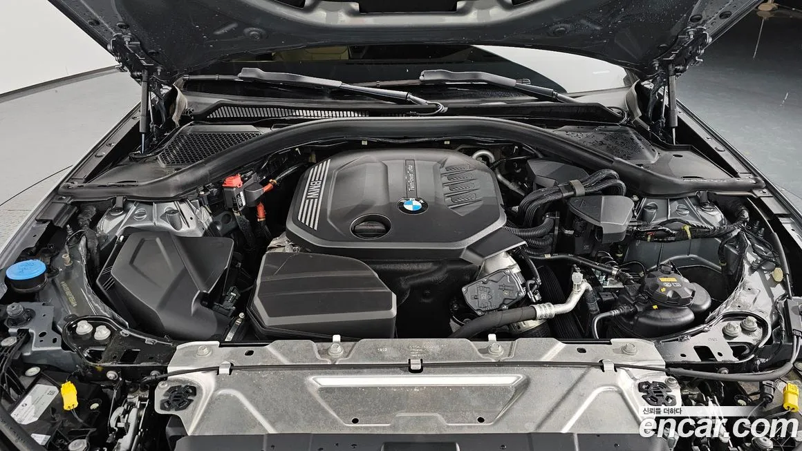 BMW 3-Series 2023 из KR, фото 4