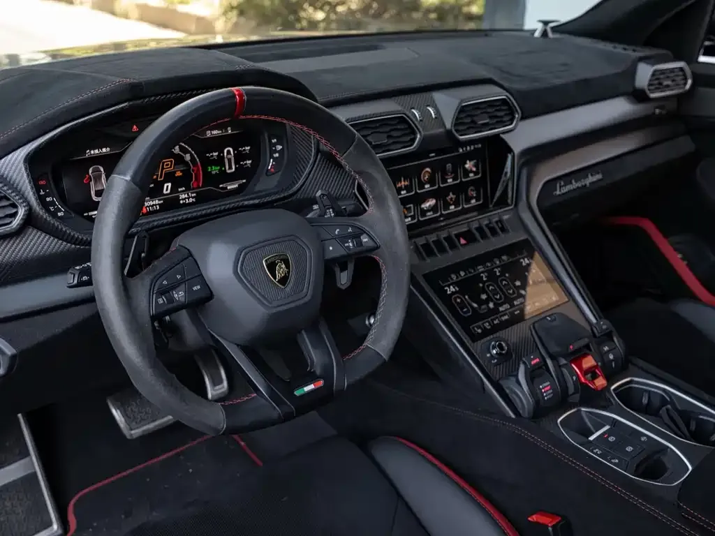 Lamborghini Urus 2023 из CN, фото 2