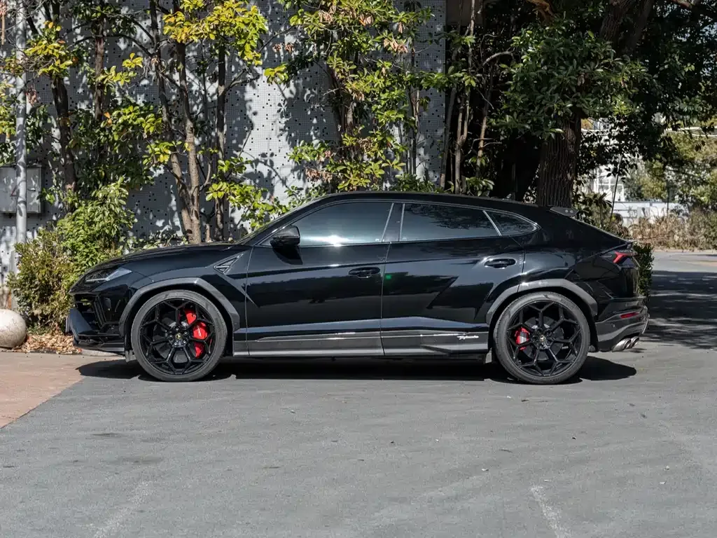 Lamborghini Urus 2023 из CN, фото 5