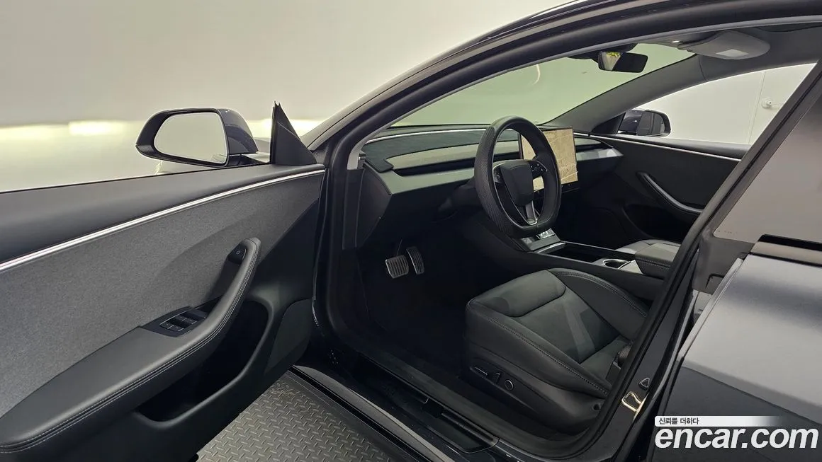 Tesla Model 3 2024 из KR, фото 6
