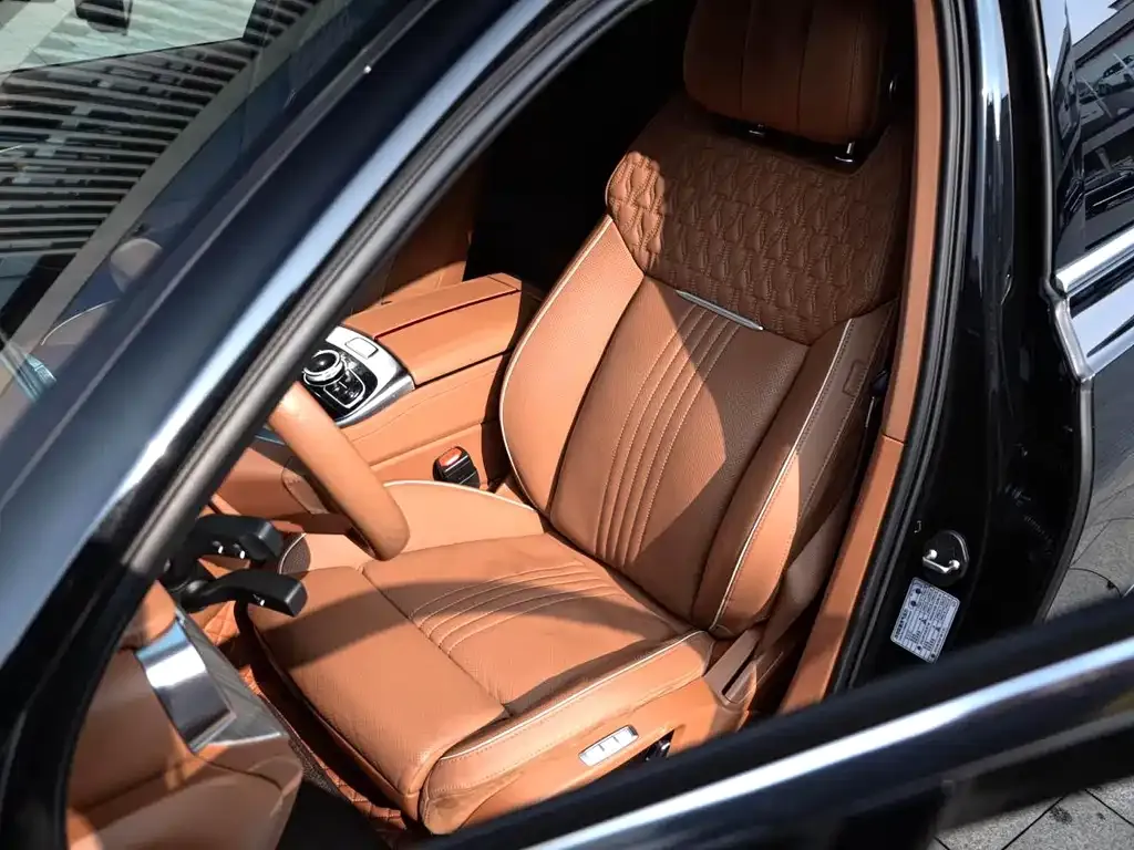 Hongqi H9 2021 из CN, фото 10
