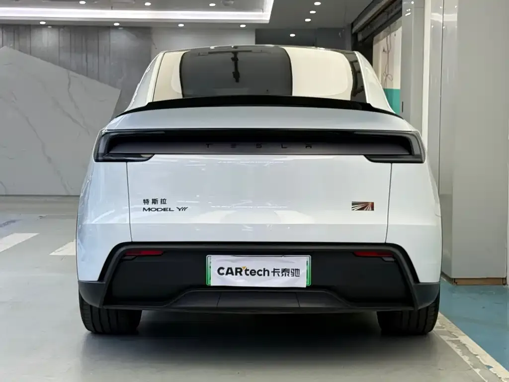 Tesla Model Y L 2025 из CN, фото 3