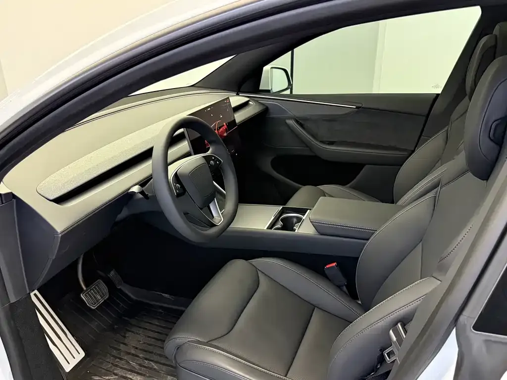 Tesla Model Y L 2025 из CN, фото 8