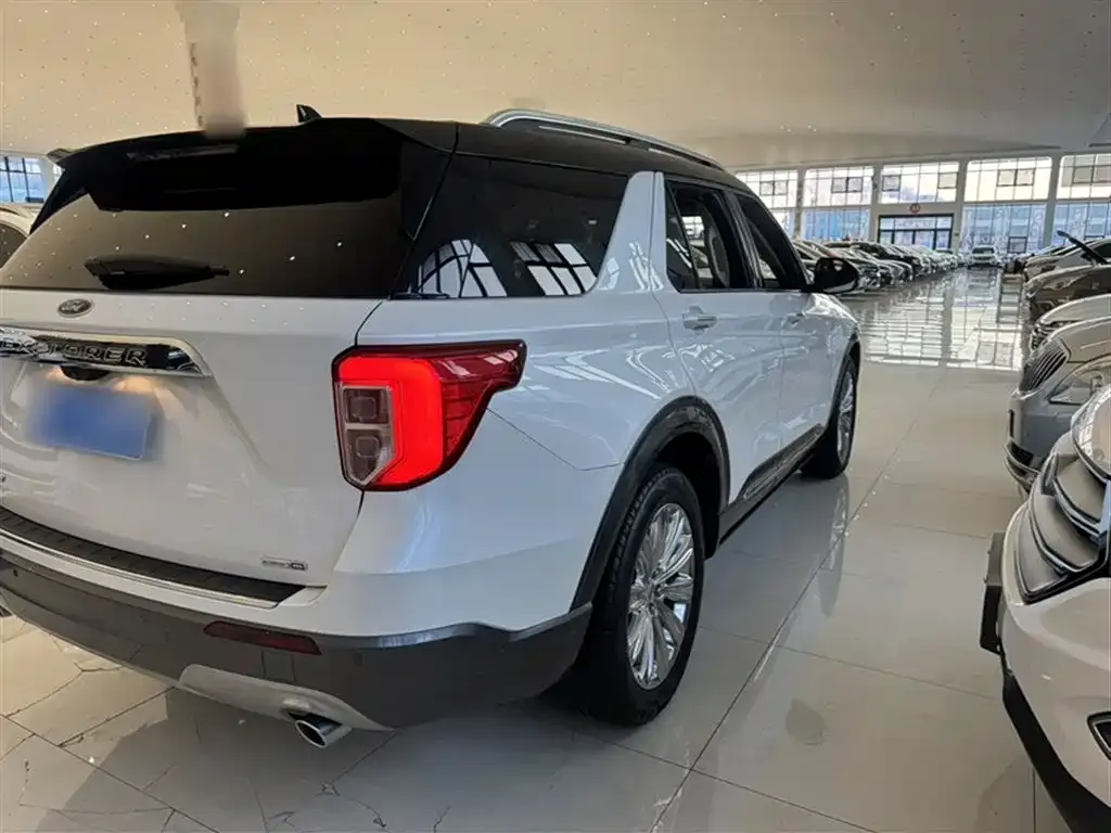 Ford Explorer 2021 из CN, фото 4