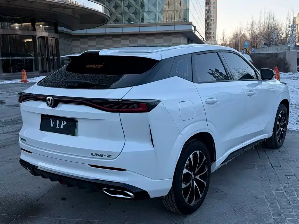 Changan UNI-Z New Energy 2025 из CN, фото 4