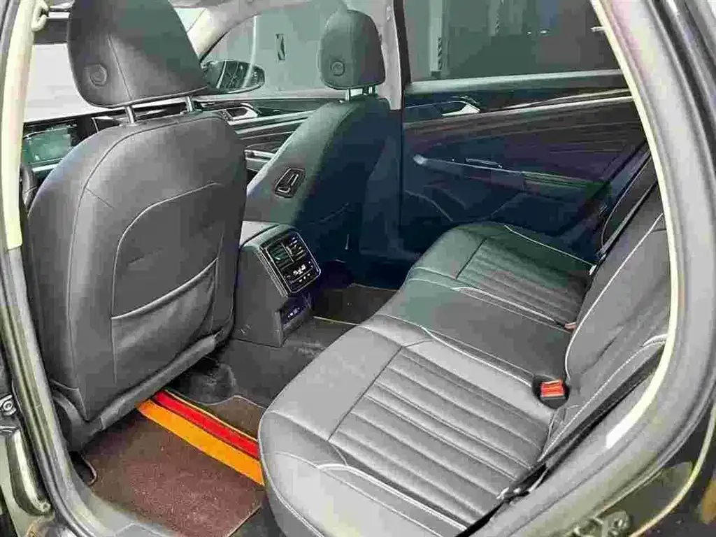 Volkswagen Passat 2022 из CN, фото 2