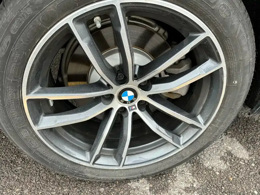 BMW 5 Series — фото 4