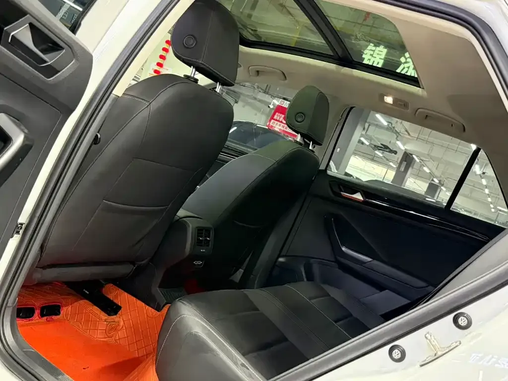 Volkswagen T-Roc 2022 из CN, фото 2