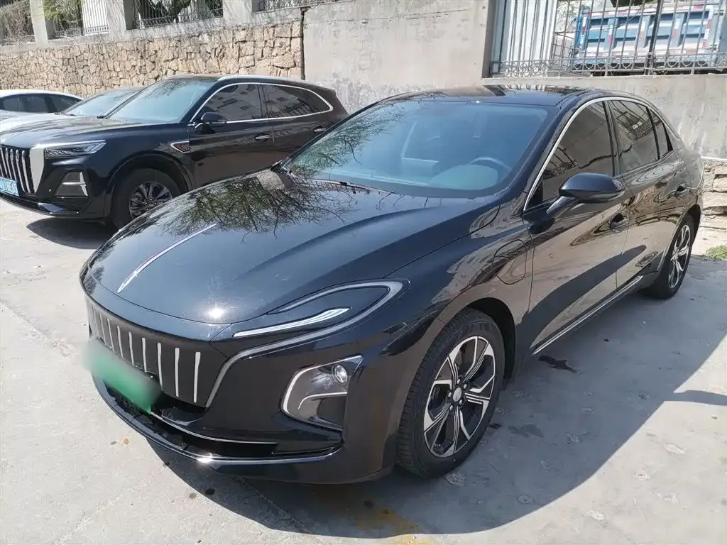 Hongqi E-QM5 — фото 1