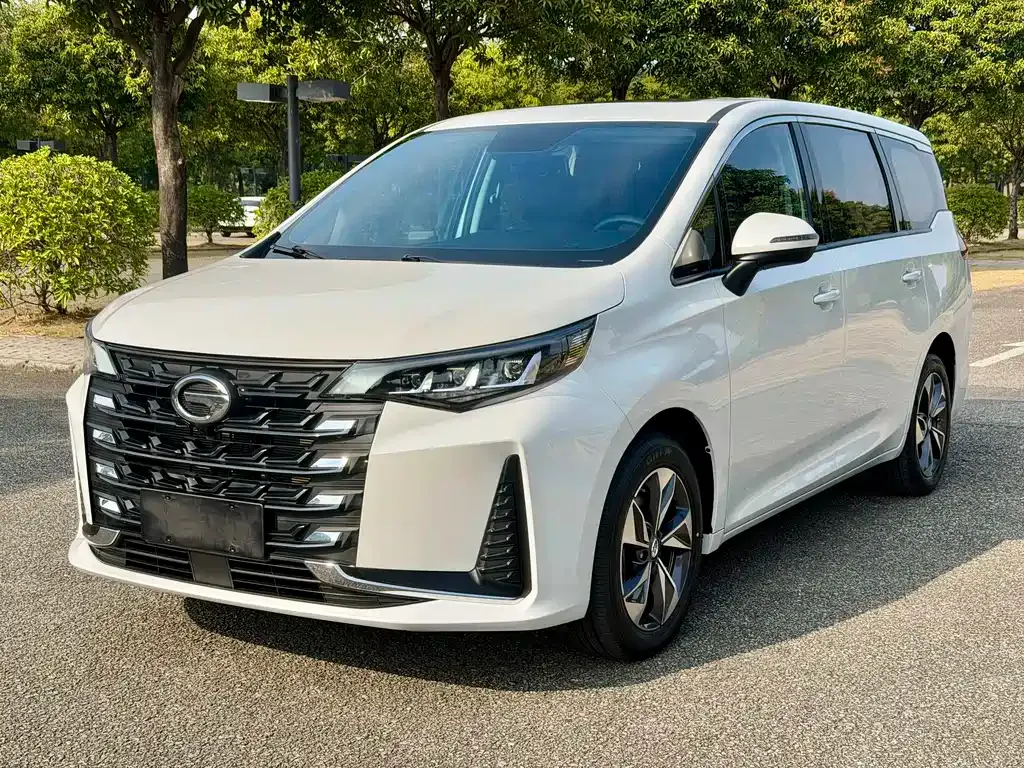 GAC Motor Trumpchi M6 — фото 1