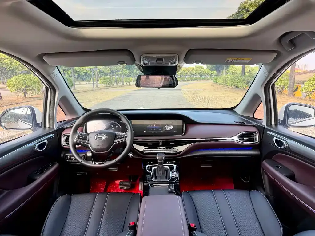 GAC Motor Trumpchi M6 — фото 3