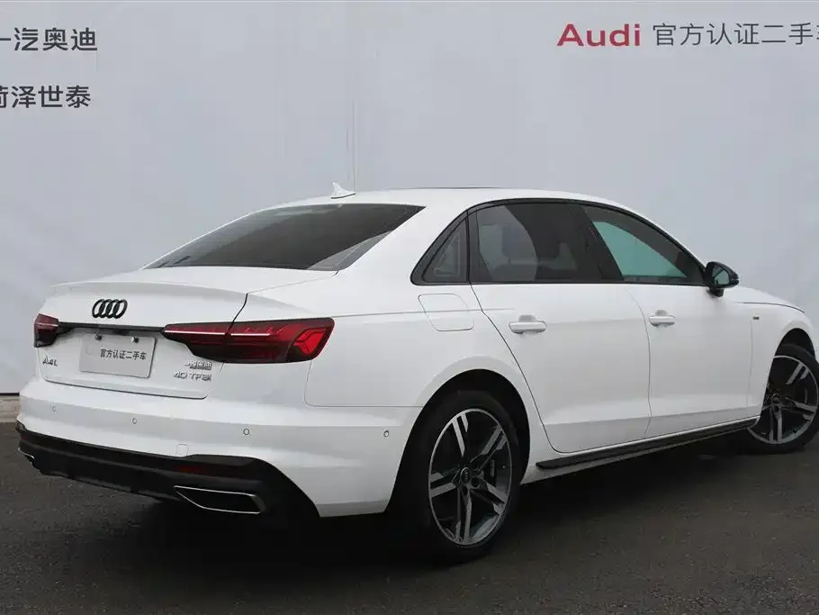 Audi A4L 2023 из CN, фото 4