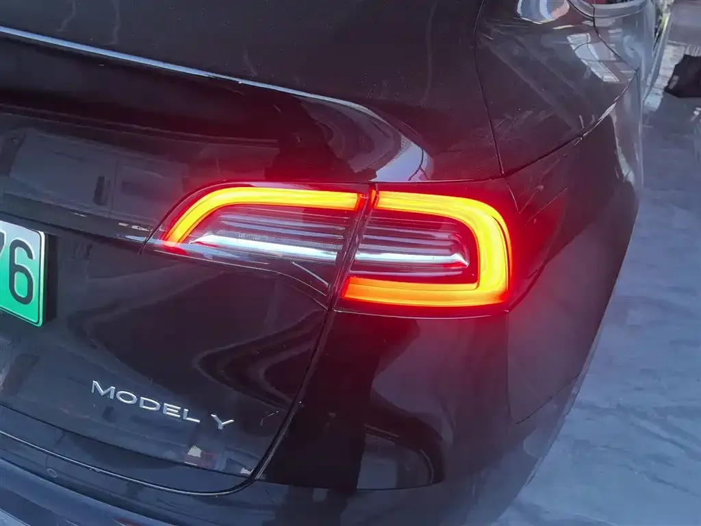 Tesla Model Y 2022 из CN, фото 8