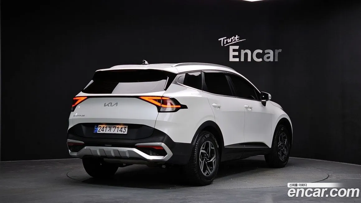 Kia Sportage — фото 10