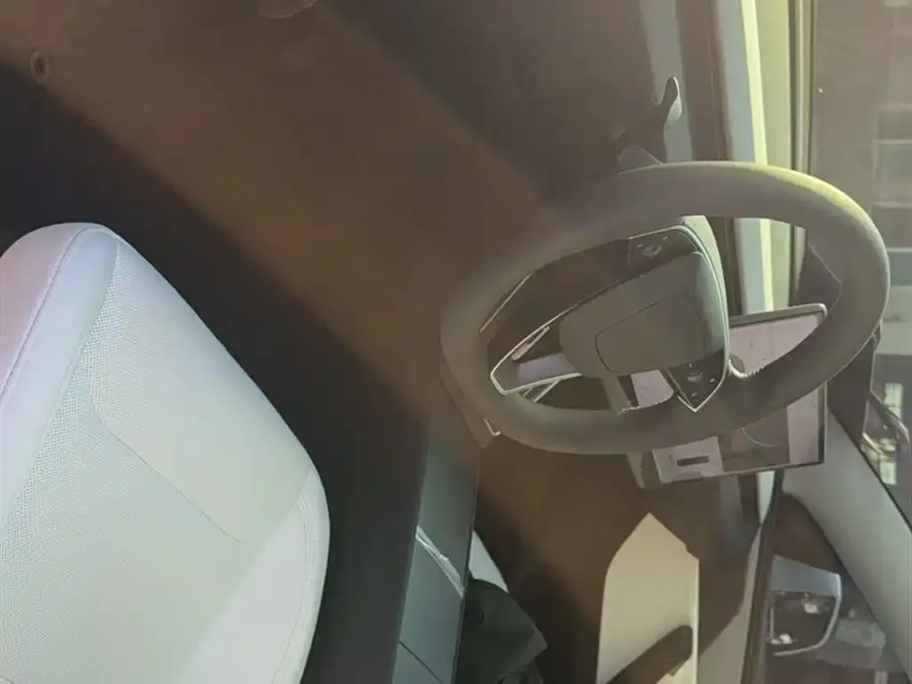 Tesla Model Y 2025 из CN, фото 3