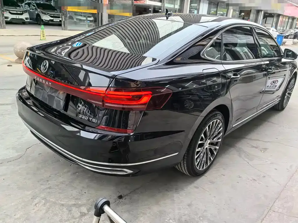Volkswagen Passat — фото 5