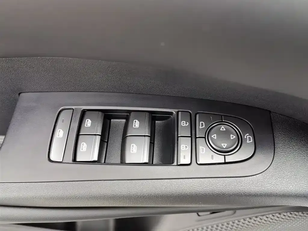 BYD Seal 06 — фото 10