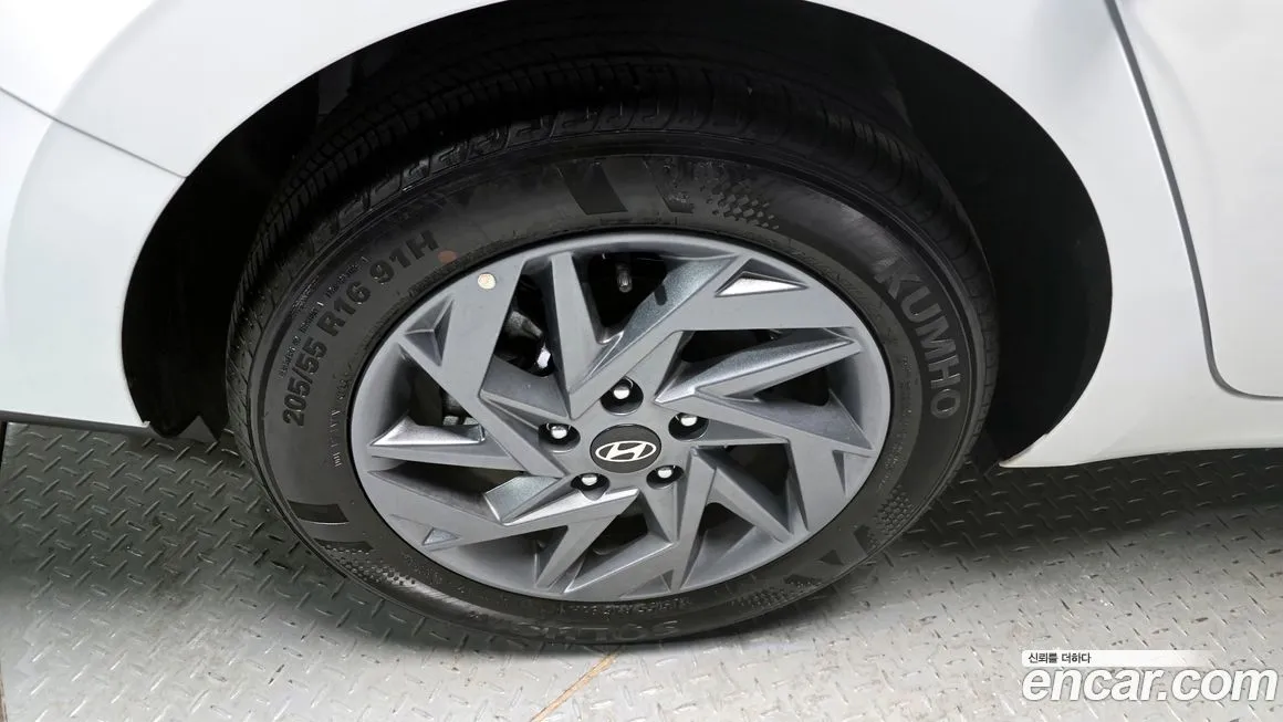 Hyundai AVANTE — фото 8