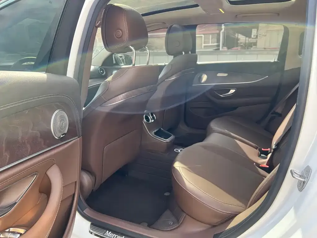 Mercedes-Benz E-Class 2021 из CN, фото 8