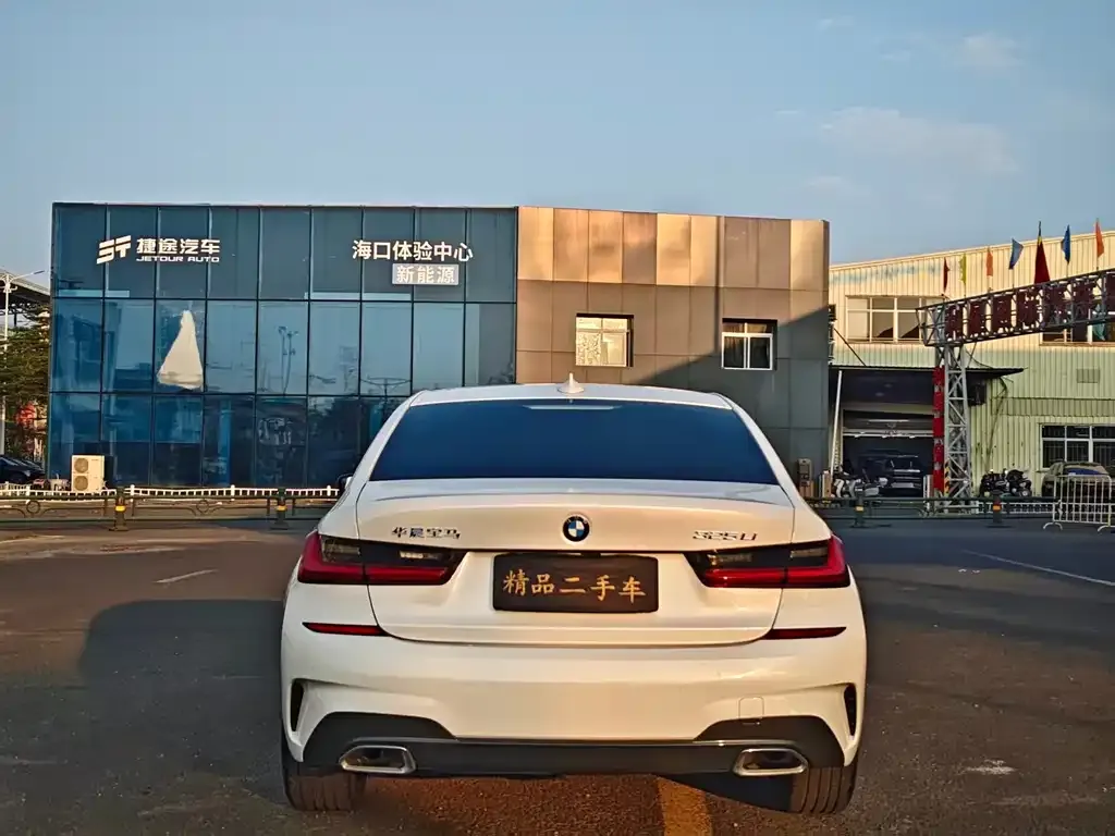 BMW 3 Series 2022 из CN, фото 6