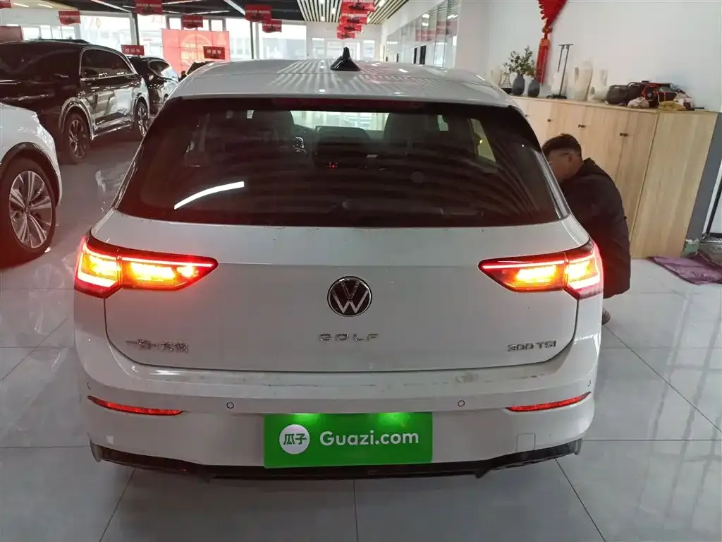 Volkswagen Golf 2024 из CN, фото 6