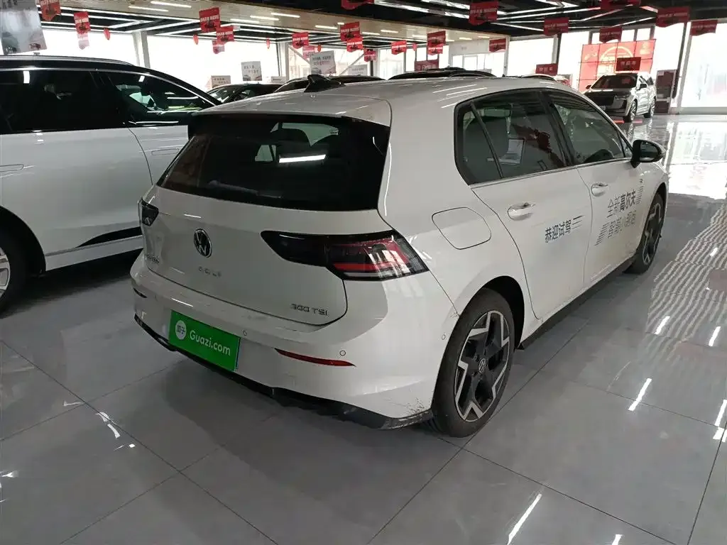 Volkswagen Golf 2024 из CN, фото 9
