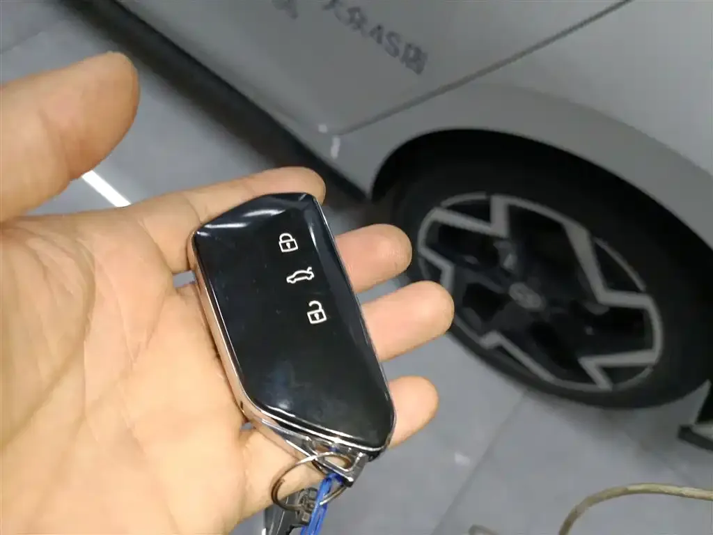 Volkswagen Golf 2024 из CN, фото 7