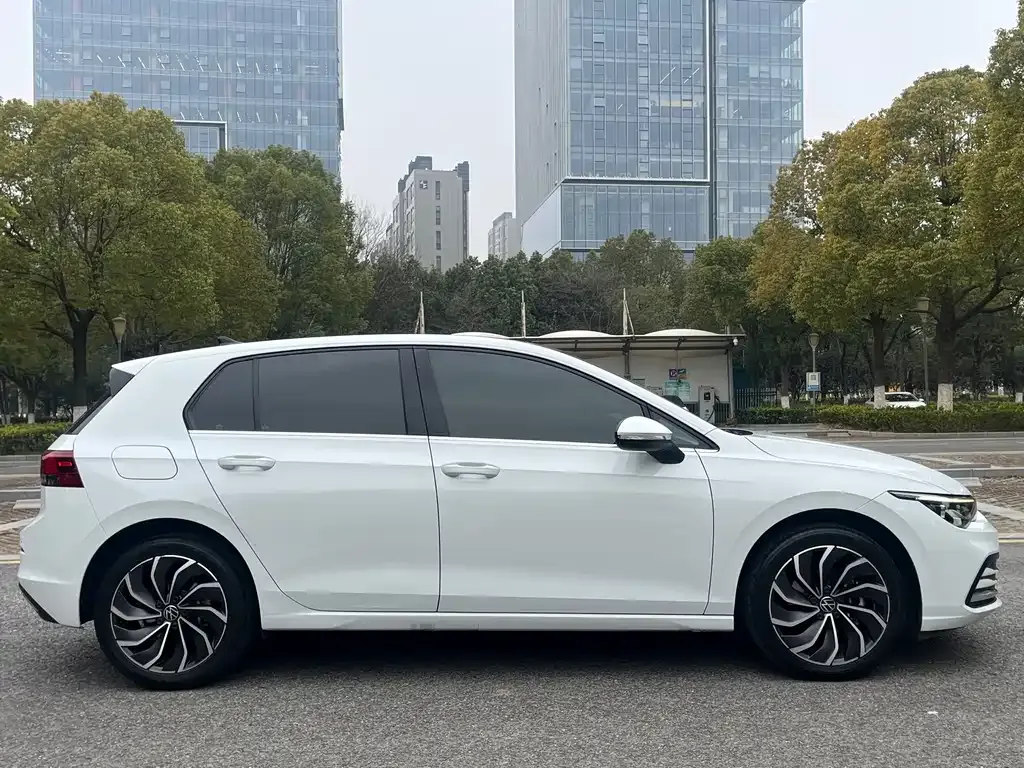 Volkswagen Golf 2021 из CN, фото 5