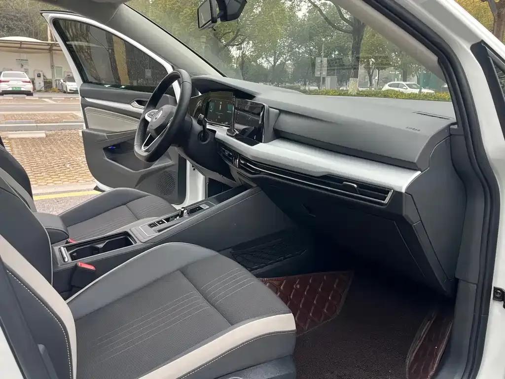 Volkswagen Golf 2021 из CN, фото 9