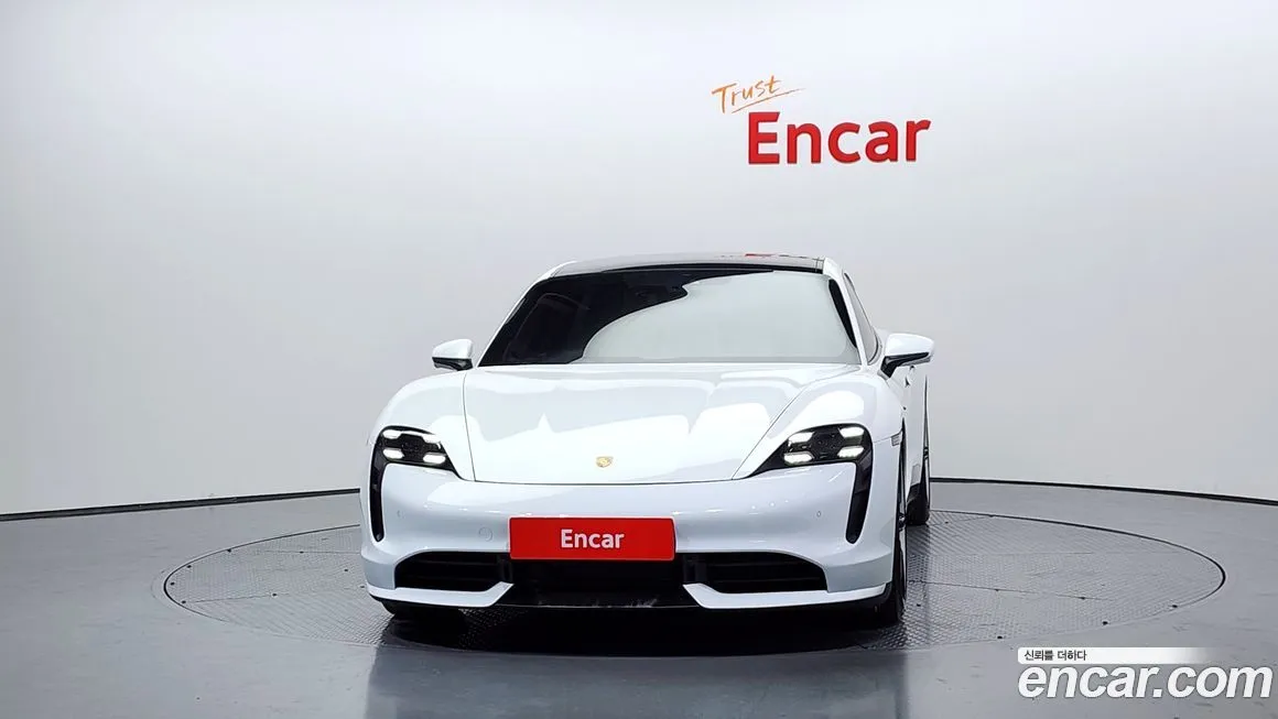 Porsche Taycan 2021 из KR, фото 2