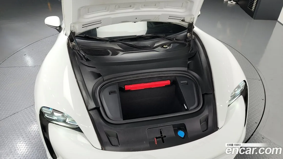 Porsche Taycan 2021 из KR, фото 4