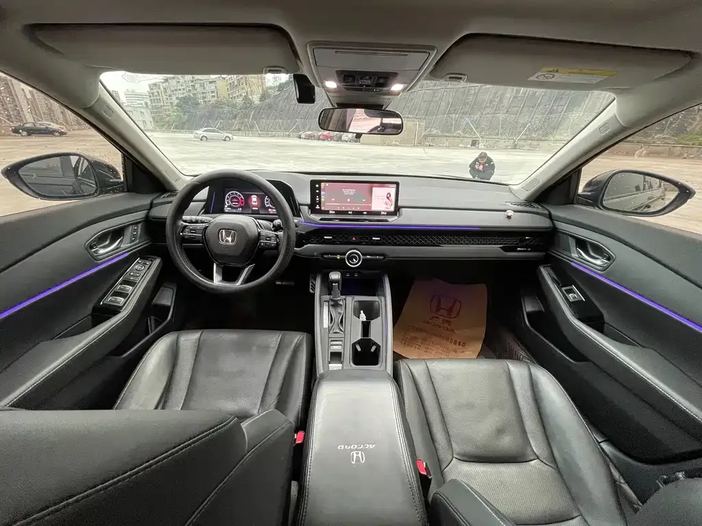 Honda Accord — фото 10