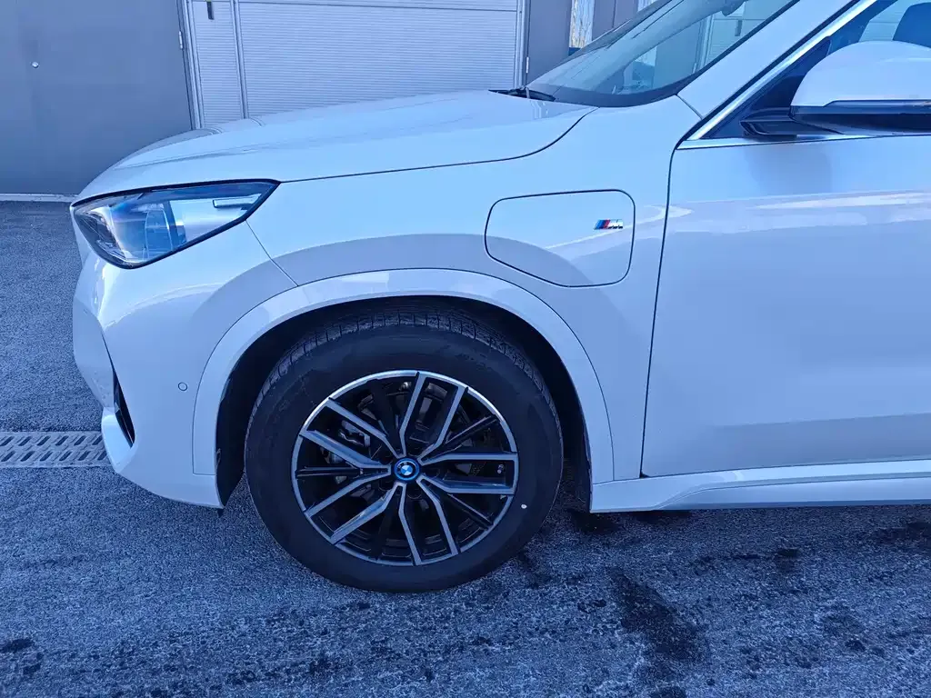 BMW iX1 2025 из CN, фото 7