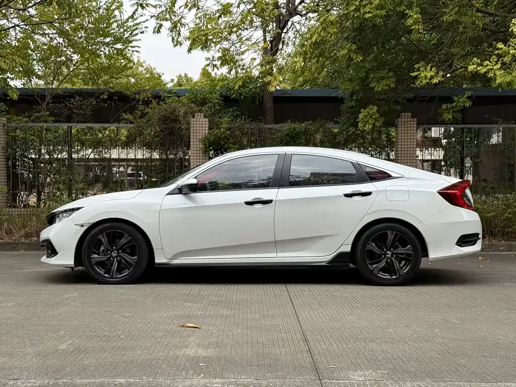 Honda Civic 2021 из CN, фото 5