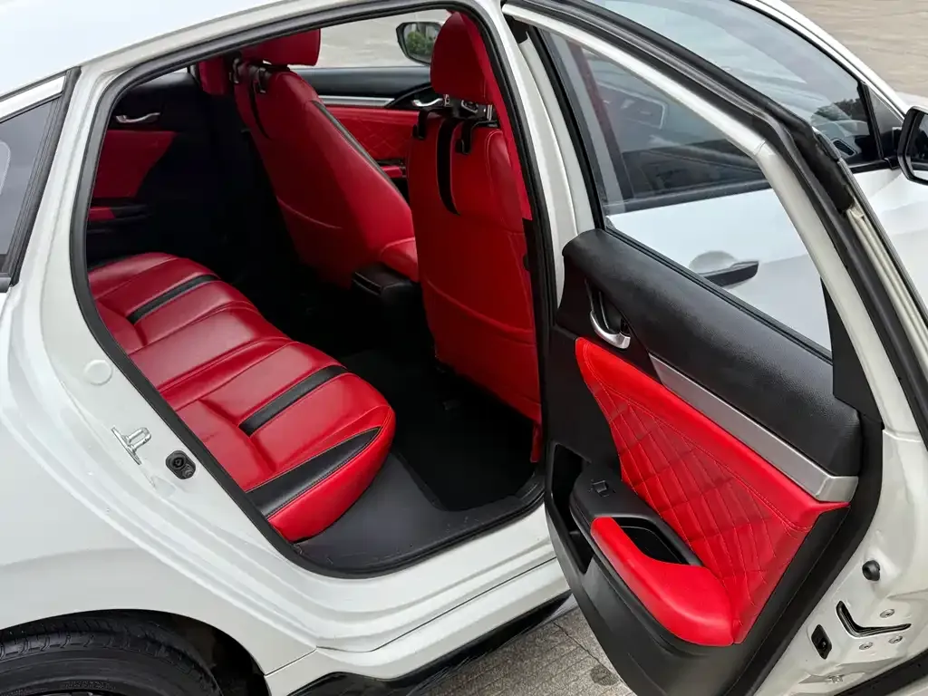 Honda Civic 2021 из CN, фото 10