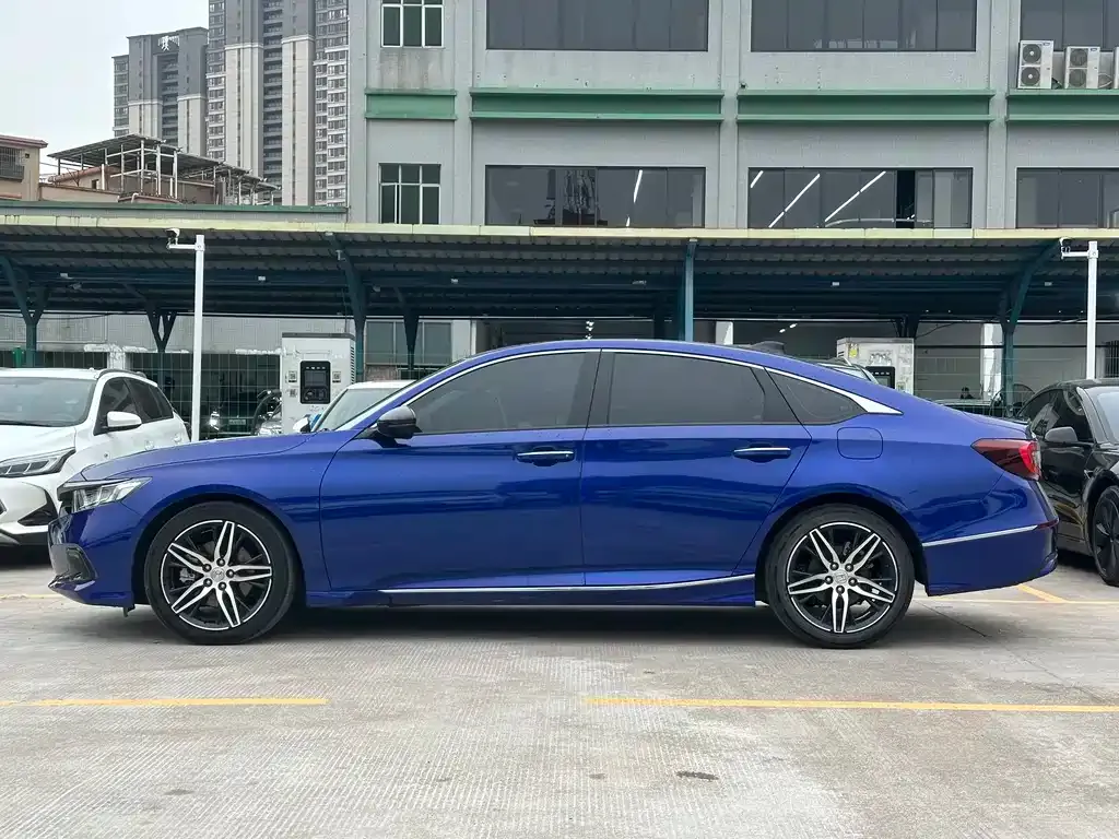 Honda Accord 2022 из CN, фото 10