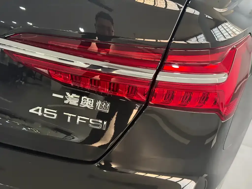 Audi A6L 2024 из CN, фото 7