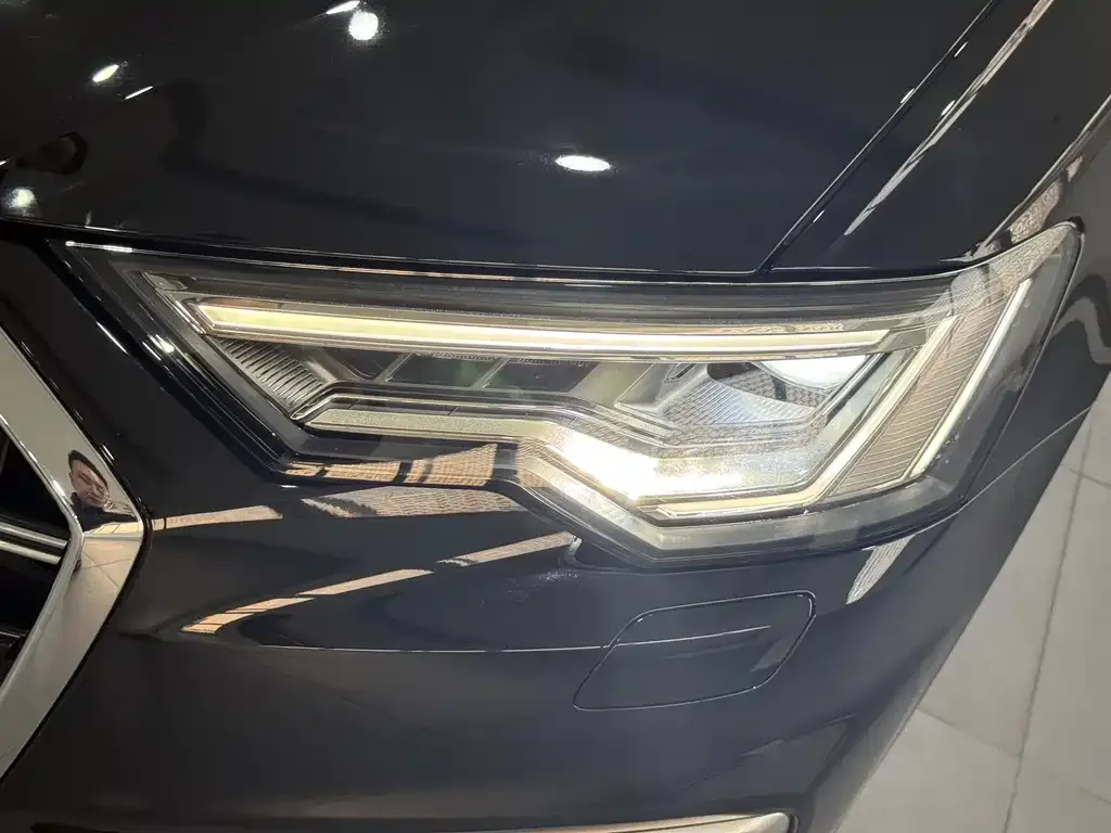 Audi A6L 2024 из CN, фото 6