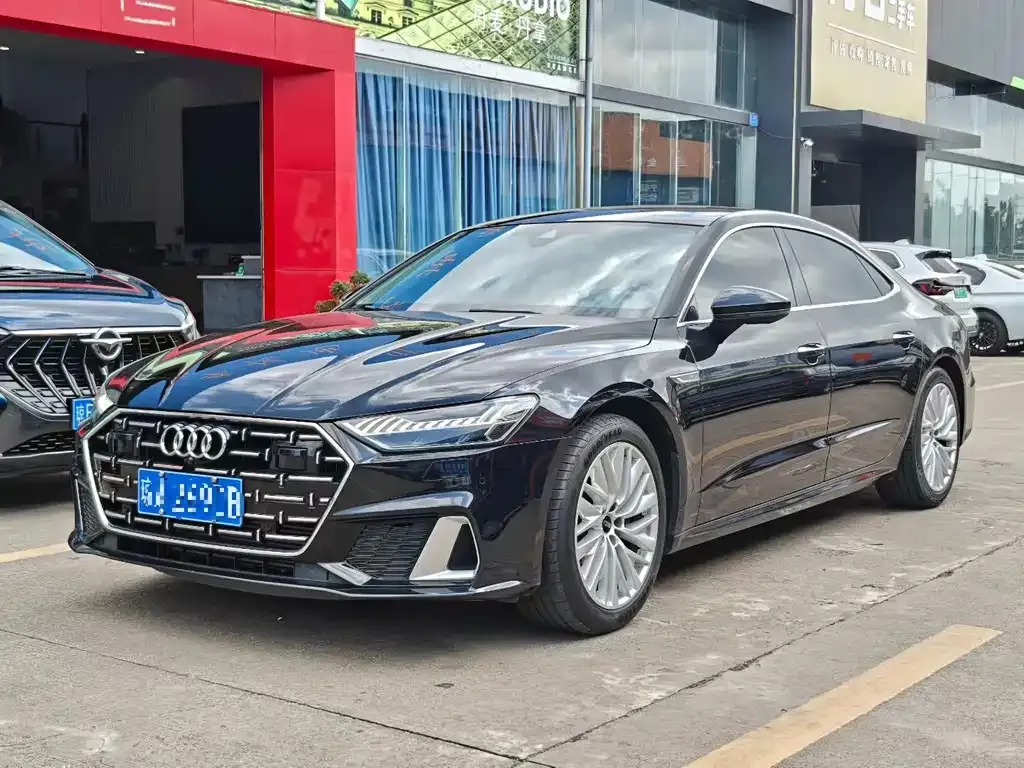 Audi A7L 2024 из CN, фото 1