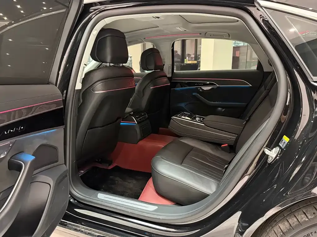 Audi A8 2024 из CN, фото 10